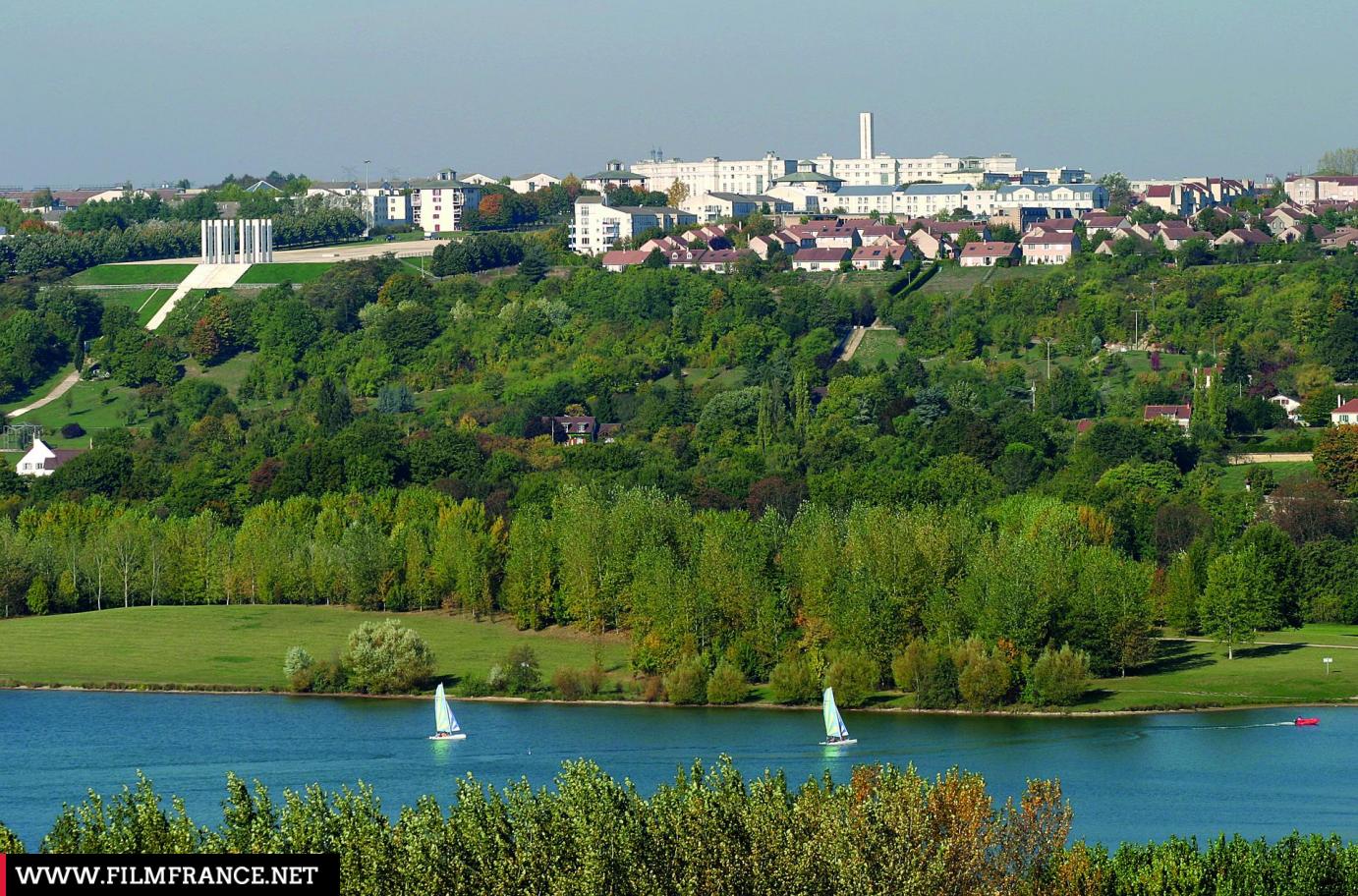 Rénovation de menuiseries à Cergy et ses environs : faites appel à notre agence de Pontoise