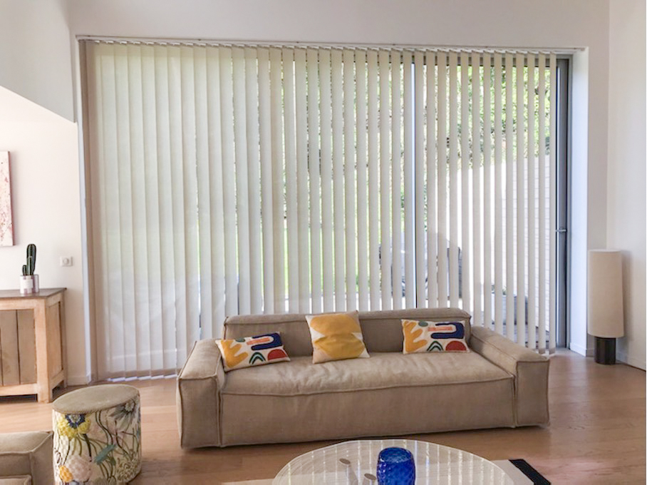 Installation de stores intérieurs à bandes verticales à Villennes-sur-Seine